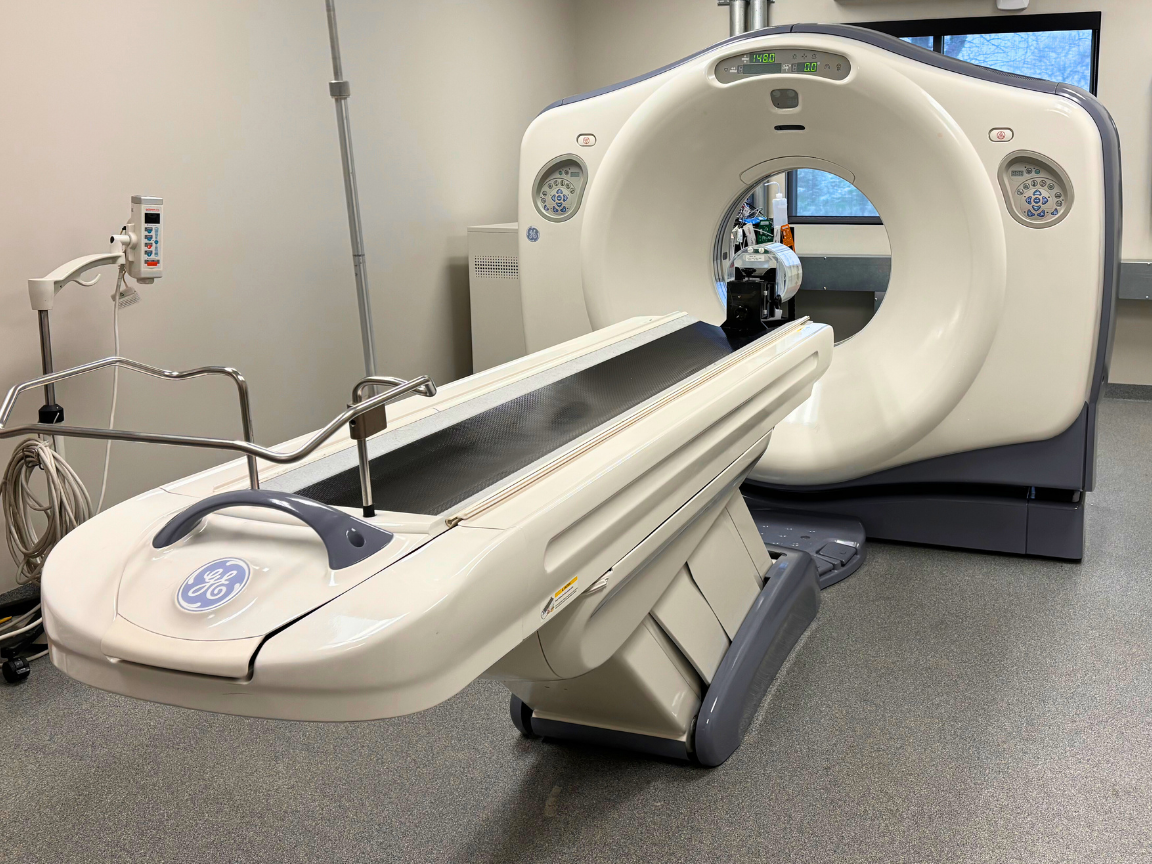 CT machine in Green Acres Veterinary Center
